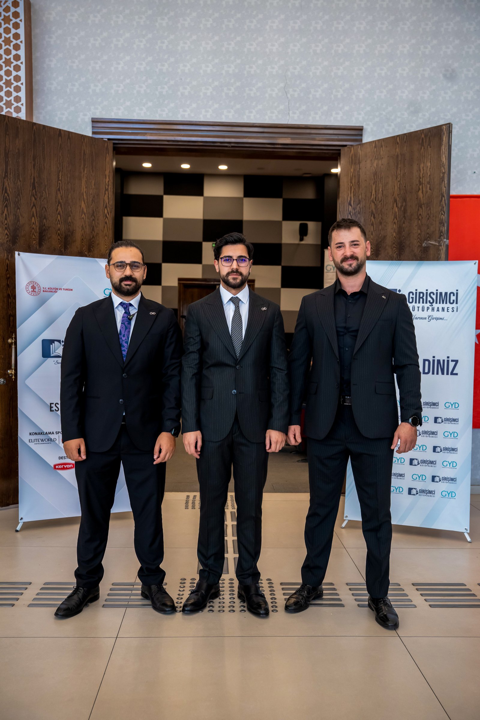 Esad Süleyman Çelebi, Serdar Güngör, Furkan Taş